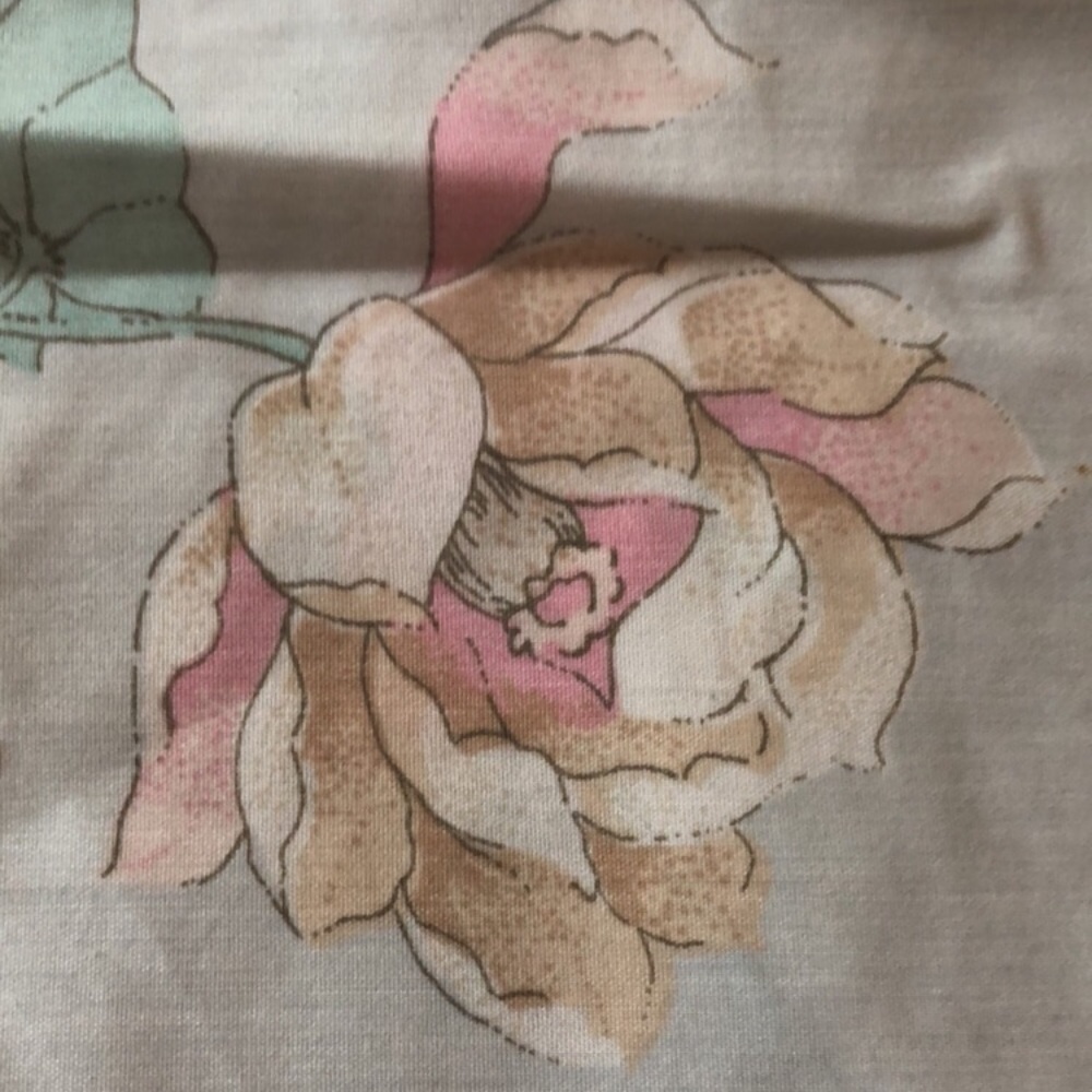 Floral Print queen size fitted sheet in Pink, Tan grayish, Cream green
